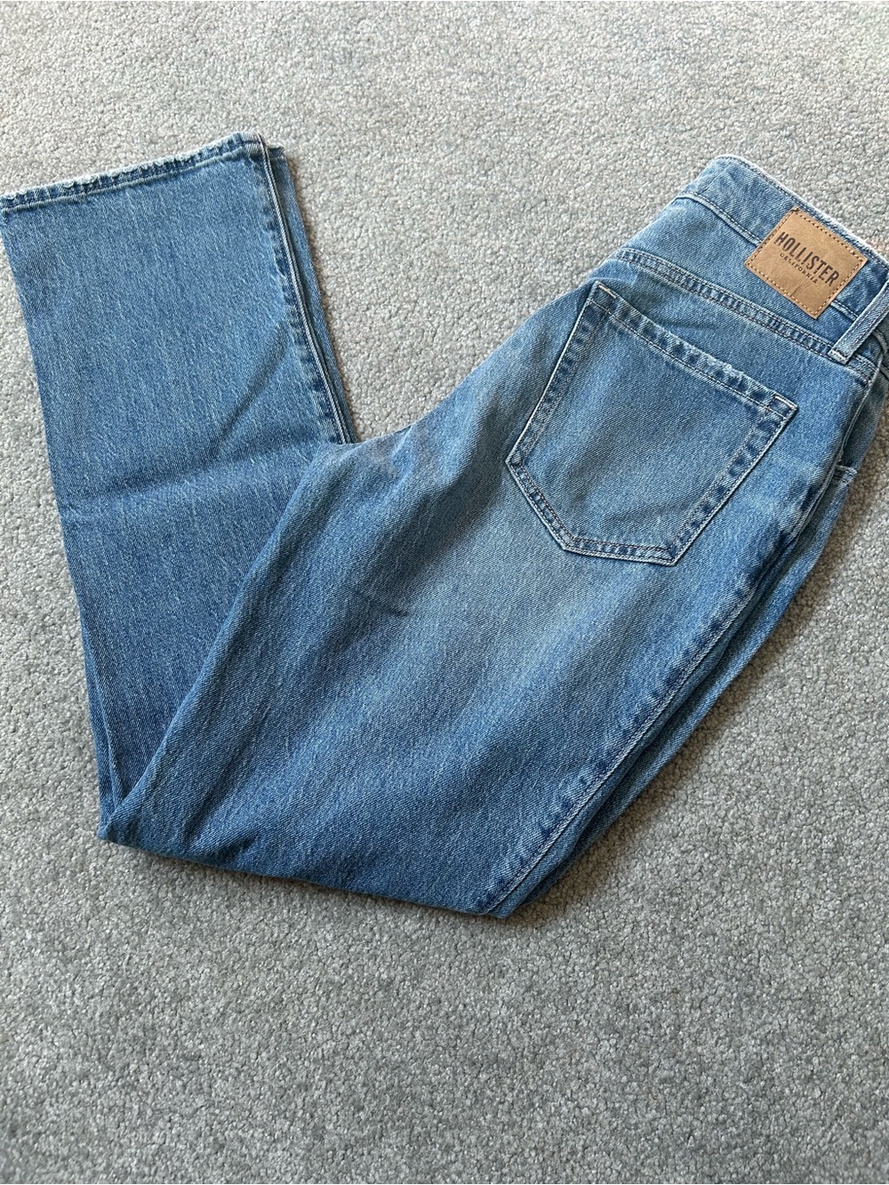 Ladies Hollister Medium Wash Straight-Leg Jeans - Picture 3 of 3